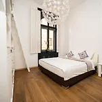 Апартаменты Old Town With Timeless View *