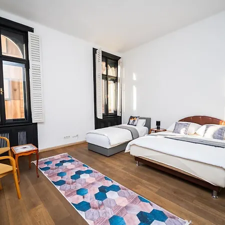 아파트 Old Town With Timeless View *