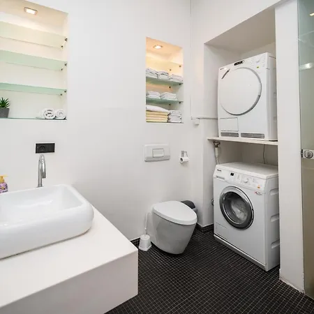 Old Town With Timeless View 아파트 *