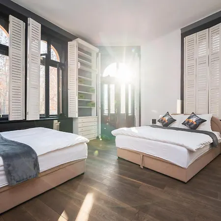 Old Town With Timeless View 아파트 *