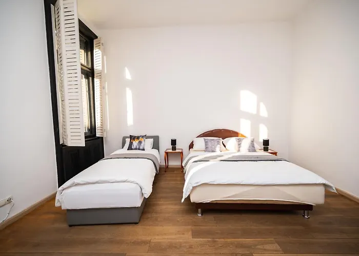 Old Town With Timeless View * 塞拉耶佛