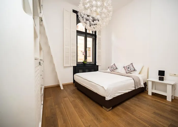 公寓 Old Town With Timeless View *